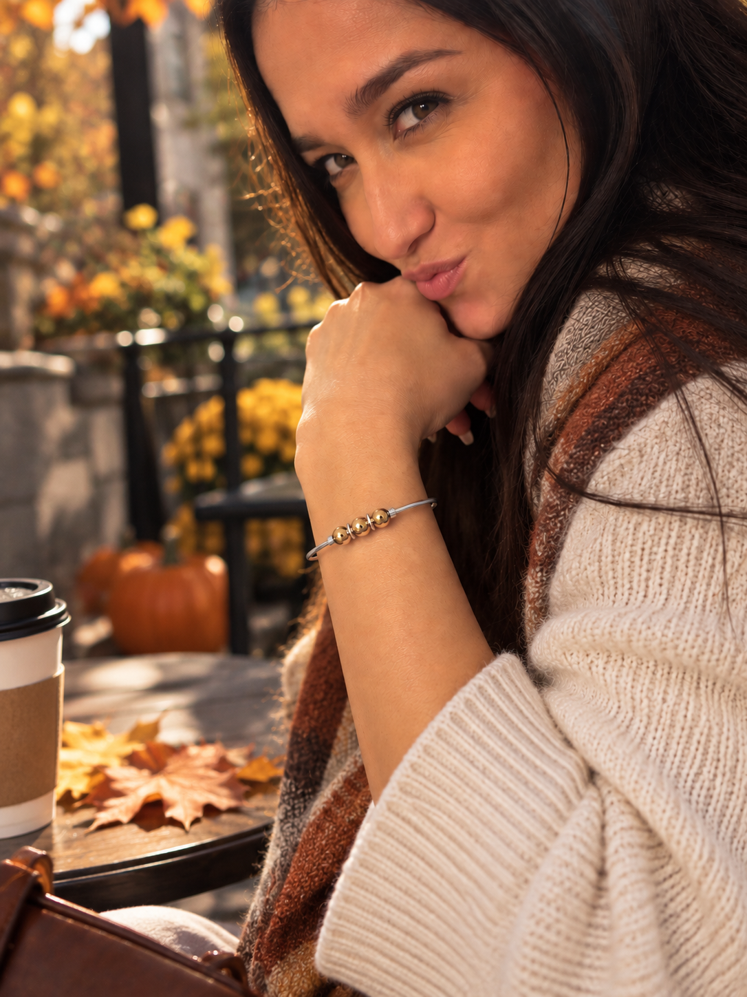 14KT YELLOW ELEGANT & CLASSIC THREE BEADS BANGLE
